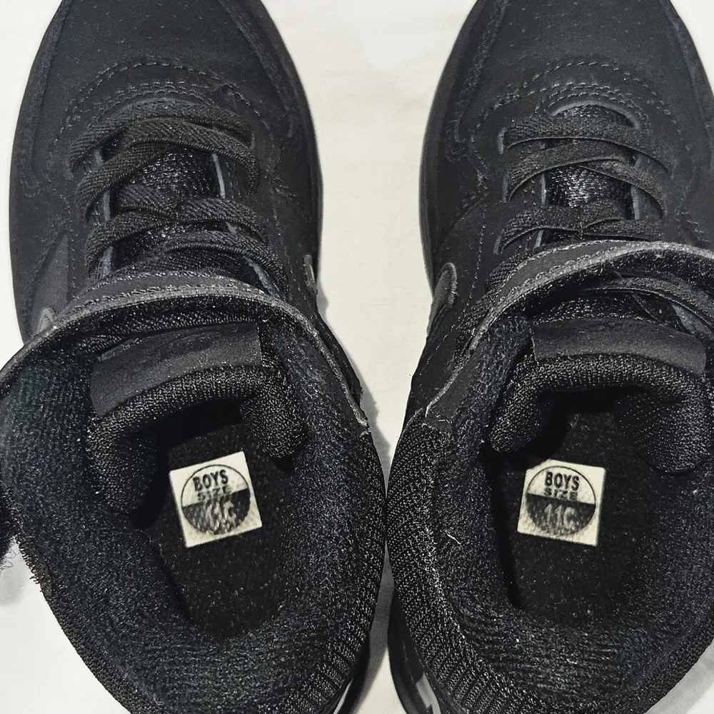 Nike Court All-Black High-Top Shoes - Picture 5 of 9